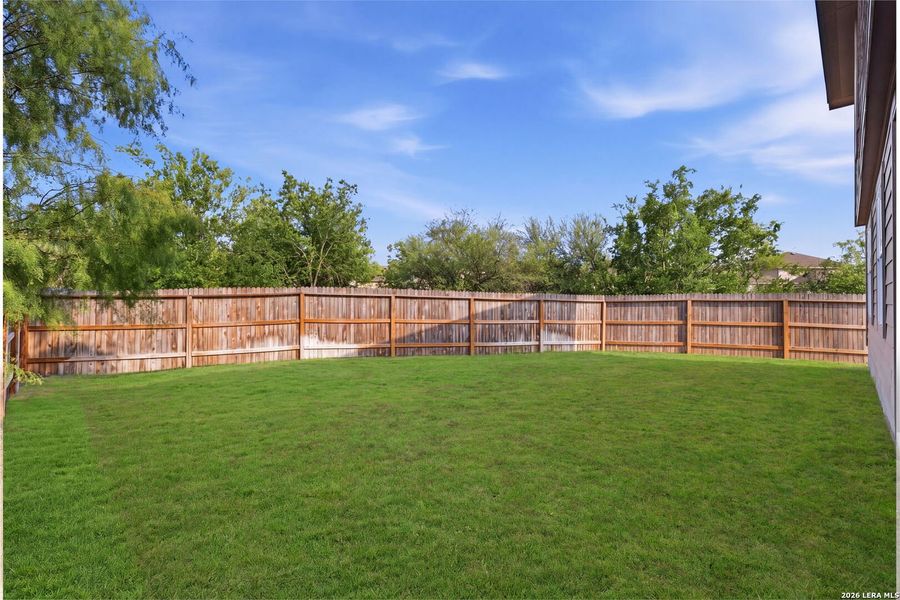 Exterior details and patio area of a home in Laurel Vistas, San Antonio (Image 22).