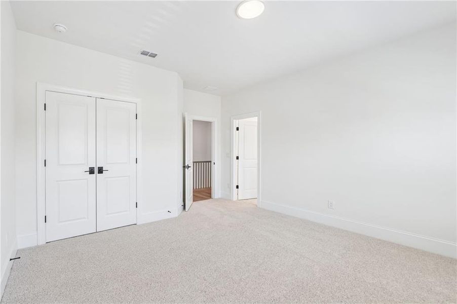 Spacious, unfurnished interior of a new home in Waterhaven, Cumming (Image 24).