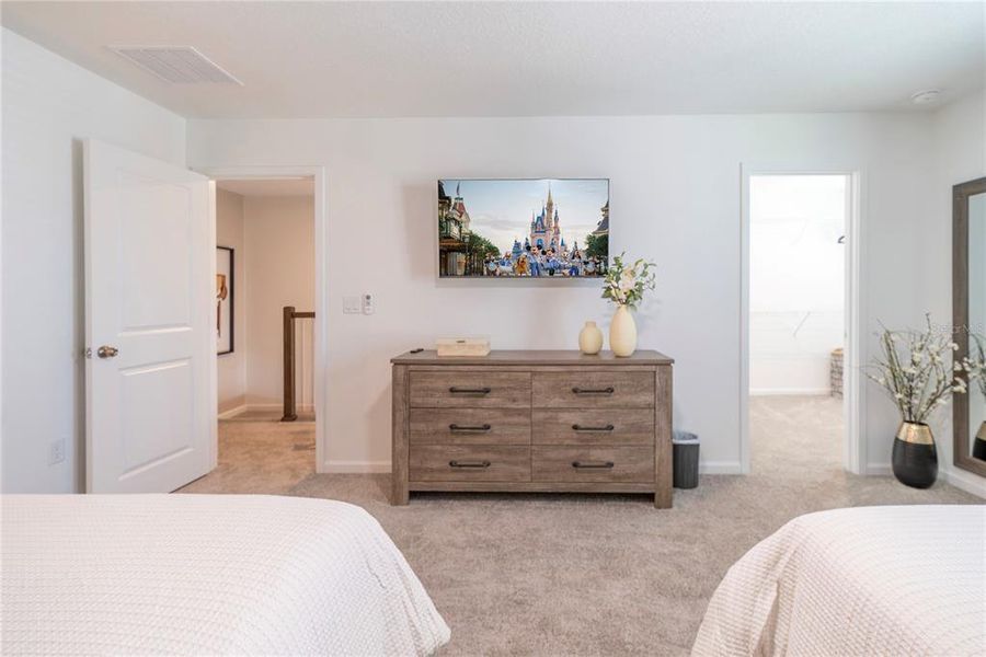 Furnished interior view inside a new home in , Kissimmee (Image 10).