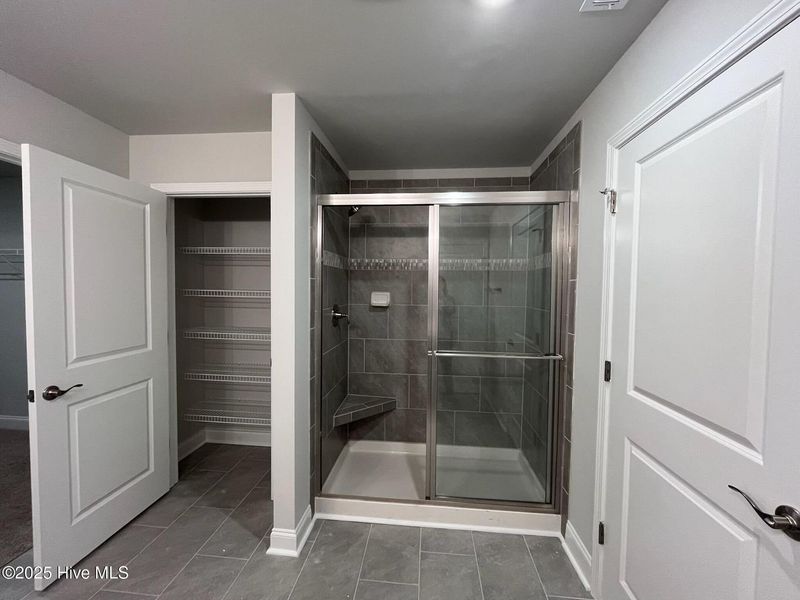 Furnished interior view inside a new home in Palmetto Creek, Bolivia (Image 10).