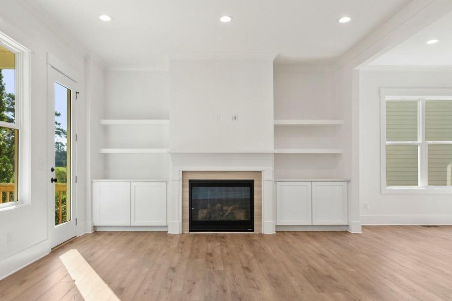 Spacious, unfurnished interior of a new home in Hillshire, Cumming (Image 22).