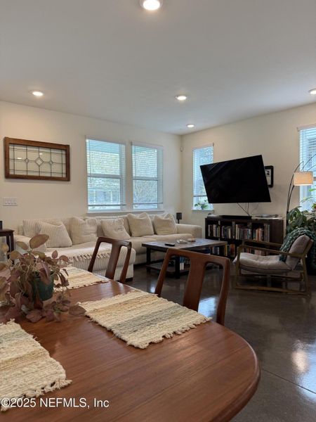 Image 43 of a home in .