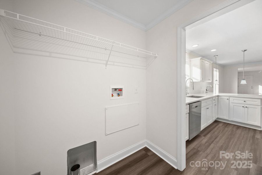 Spacious, unfurnished interior of a new home in , Cherryville (Image 10).