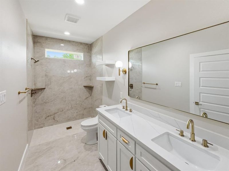 Furnished interior view inside a new home in , Granbury (Image 9).