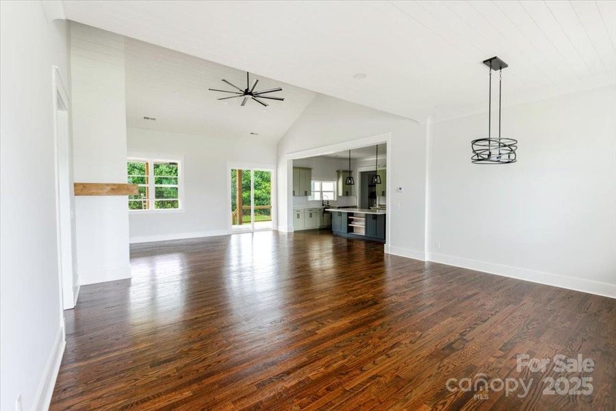 Spacious, unfurnished interior of a new home in , Shelby (Image 17).