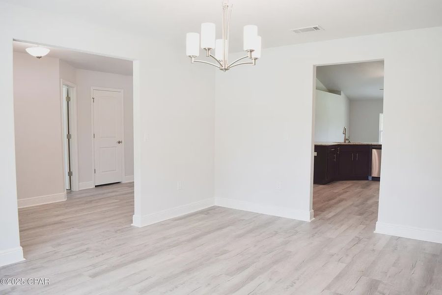 Spacious, unfurnished interior of a new home in Cedar Creek at Deerpoint Lake, Panama City (Image 8). Spacious, unfurnished interior of a new home in Cedar Creek at Deerpoint Lake, Panama City (Image 8).