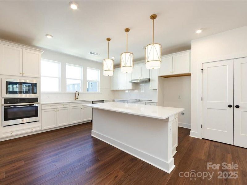 Gourmet Kitchen Layout