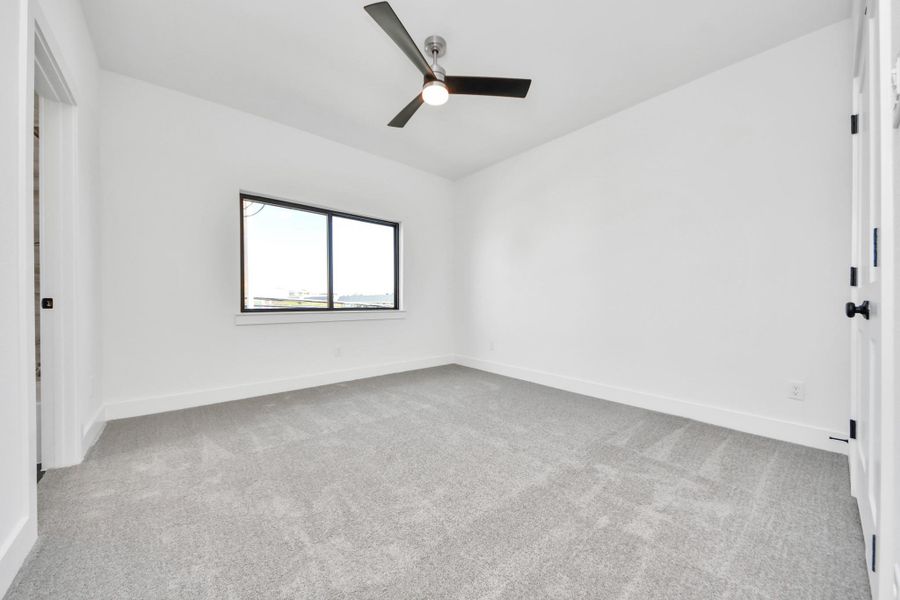 Spacious, unfurnished interior of a new home in Caywood Place, Houston (Image 23).