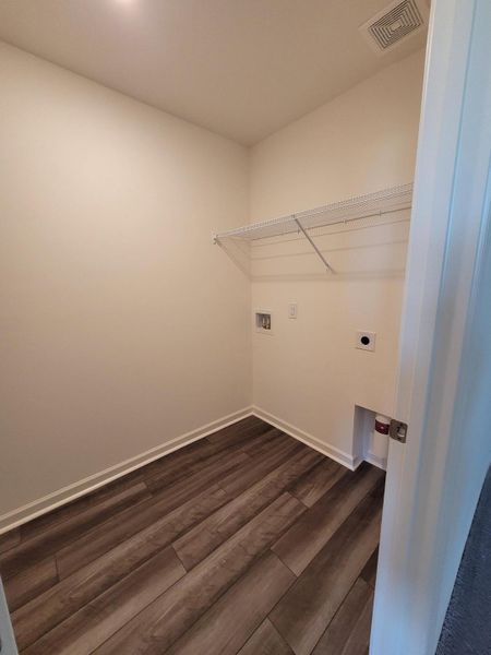 Spacious, unfurnished interior of a new home in , Ridgeville (Image 5).