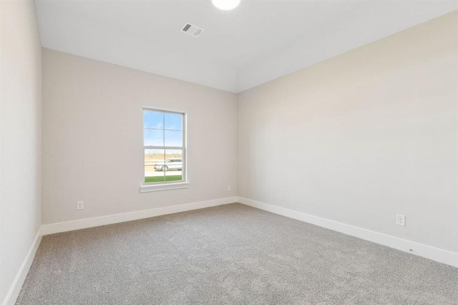 Spacious, unfurnished interior of a new home in Ellis Ranch Estates, Waxahachie (Image 27).