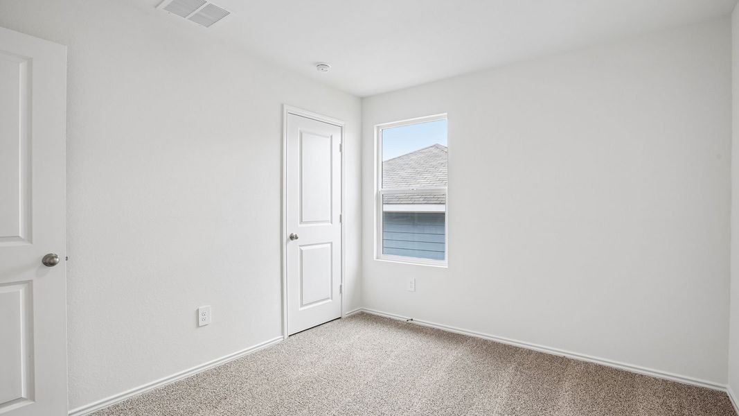 Spacious, unfurnished interior of a new home in Talavera, Kyle (Image 27).