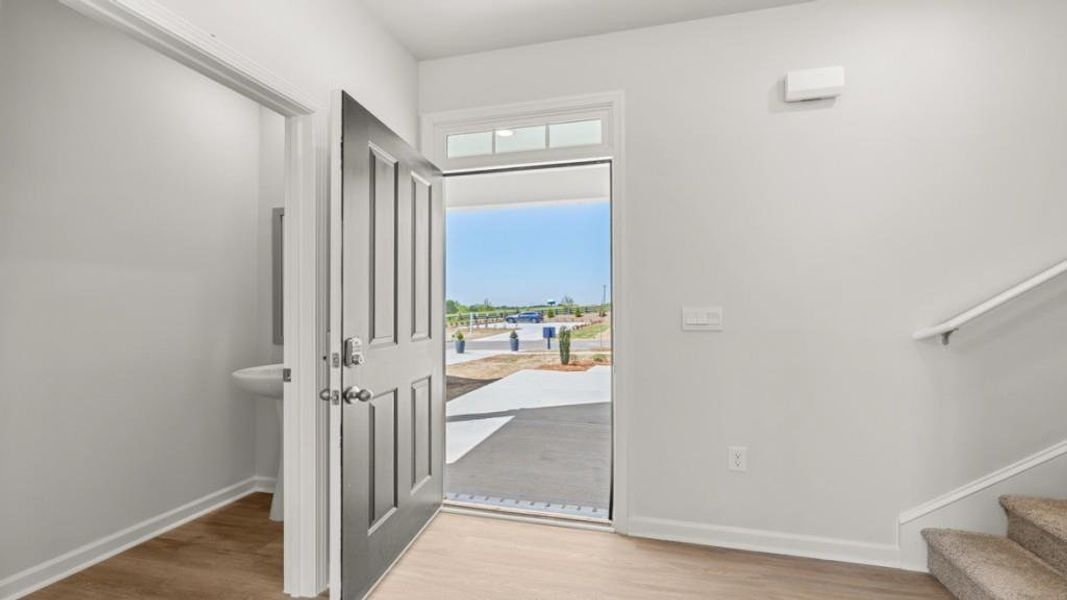 Spacious, unfurnished interior of a new home in Rolling Meadows, Jasper (Image 16).