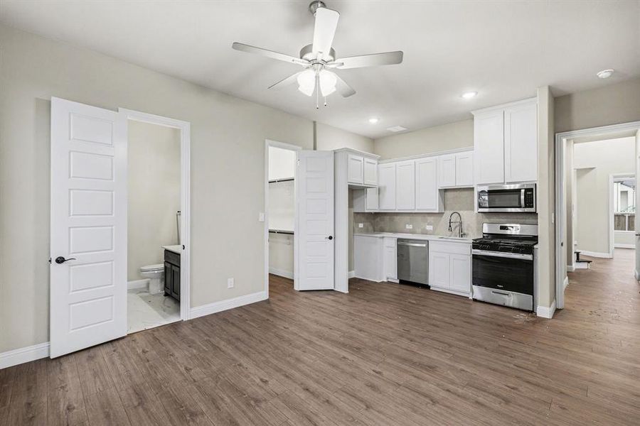 Furnished interior view inside a new home in , Prosper (Image 6).