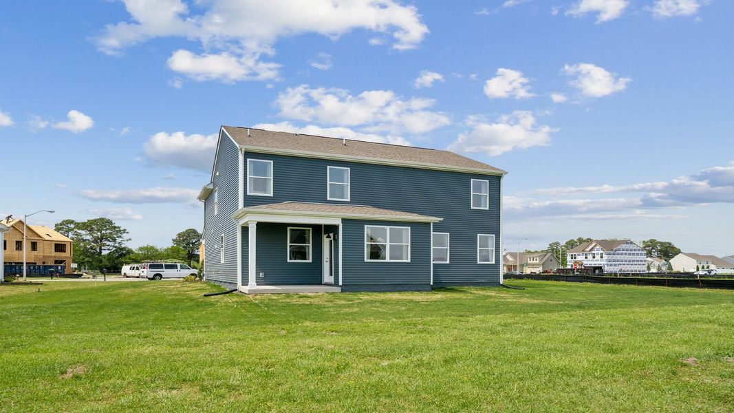 Exterior details and patio area of a home in Tooley Harbor, Elizabeth City (Image 4).