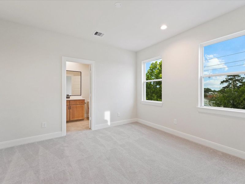 Image 23 of a home in Reserve At Oak Forest.