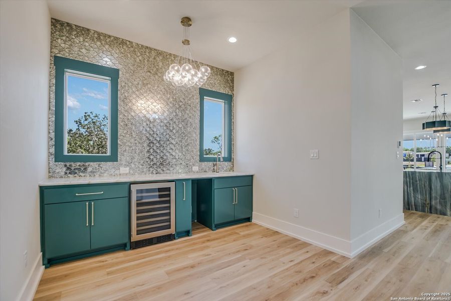 Furnished interior view inside a new home in , Kingsland (Image 4).
