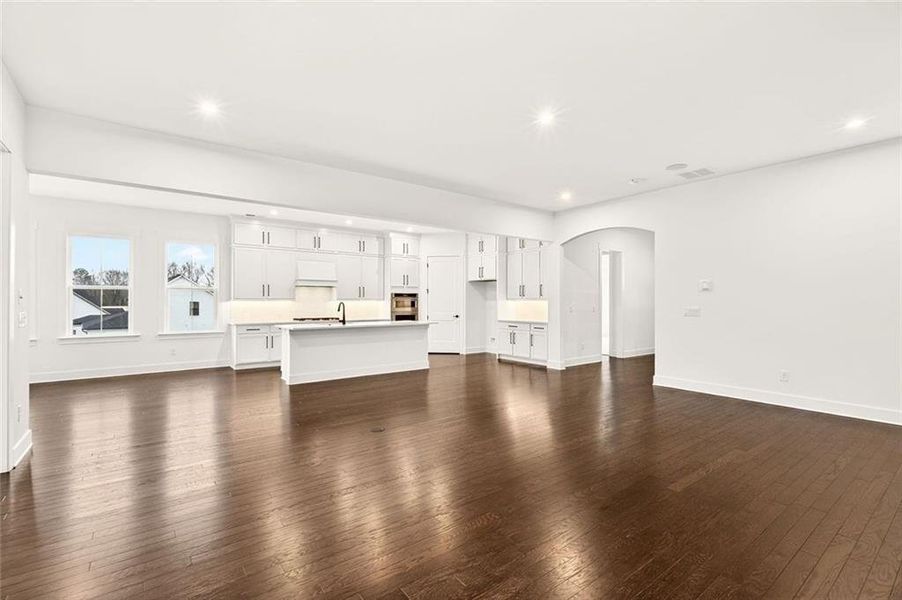 Spacious, unfurnished interior of a new home in , Cumming (Image 38).