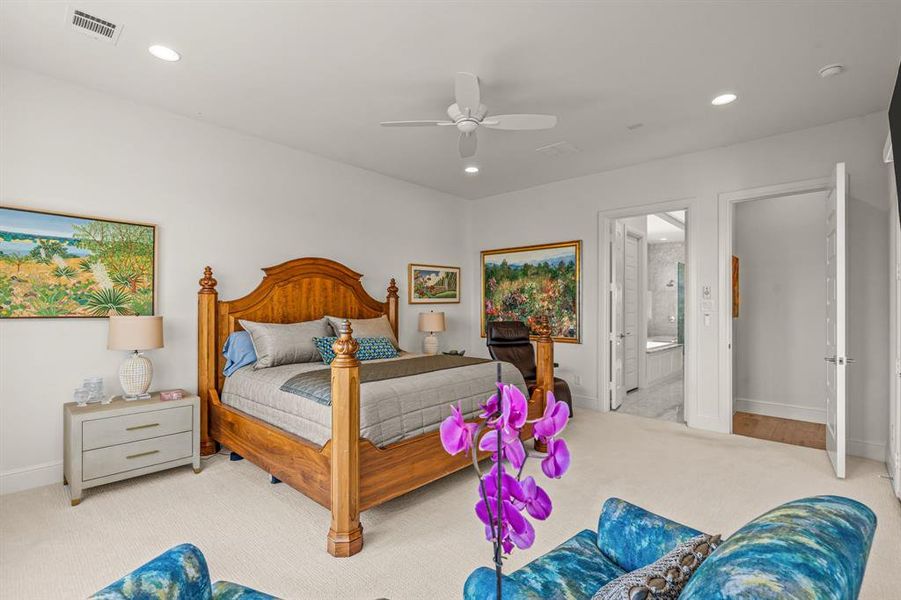 Furnished interior view inside a new home in , Fort Worth (Image 12).