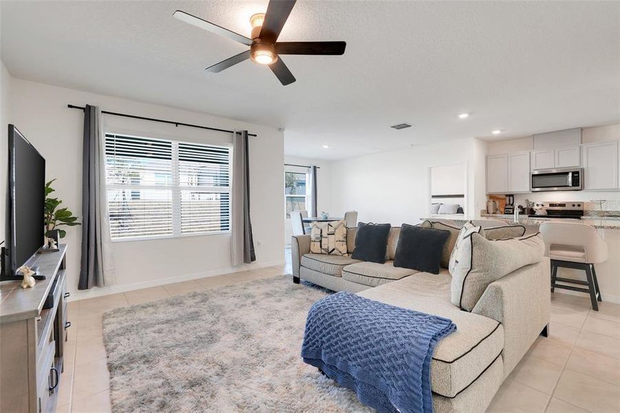 Furnished interior view inside a new home in Westridge Park, Zellwood (Image 17).