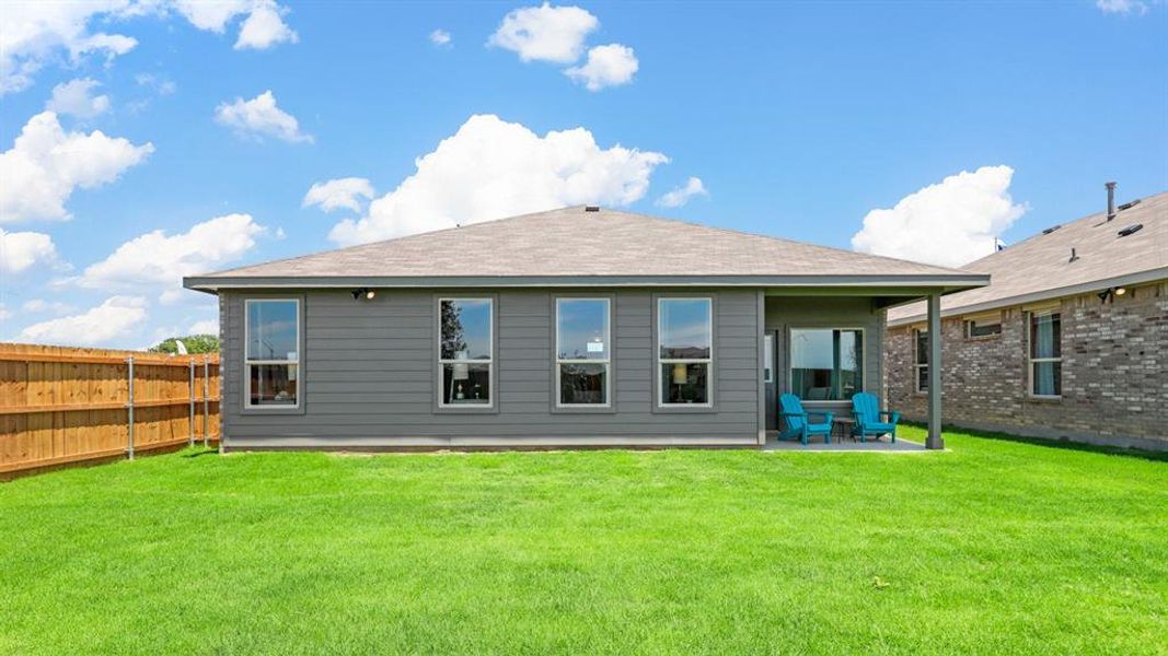 Exterior details and patio area of a home in Lankford Farms, Cleburne (Image 4).