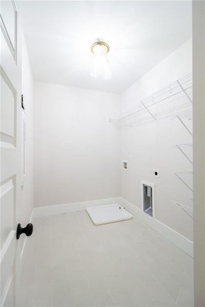 Spacious, unfurnished interior of a new home in , Atlanta (Image 20).