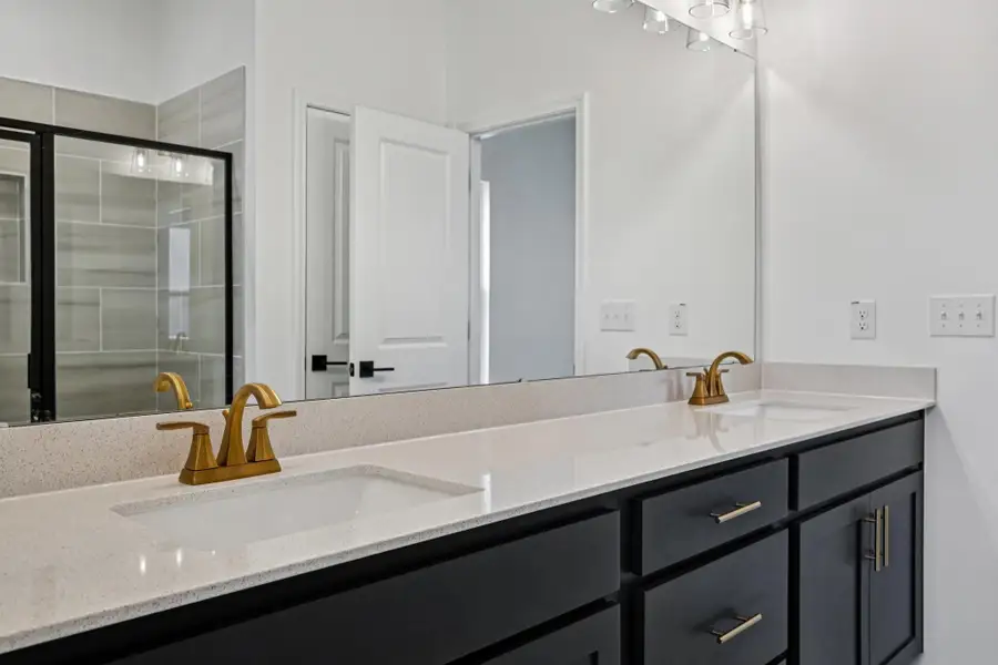 Representative images and renderings are for illustrative purposes. Actual structural options and design finishes of home may vary. Representative images and renderings are for illustrative purposes. Actual structural options and design finishes of home may vary.