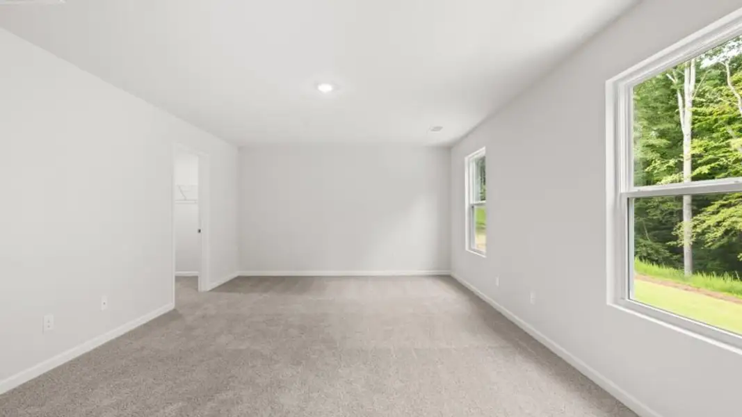 Spacious, unfurnished interior of a new home in Creekview, Atlanta (Image 33).