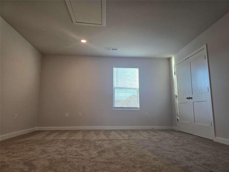 Spacious, unfurnished interior of a new home in Southern Hills, McDonough (Image 28).