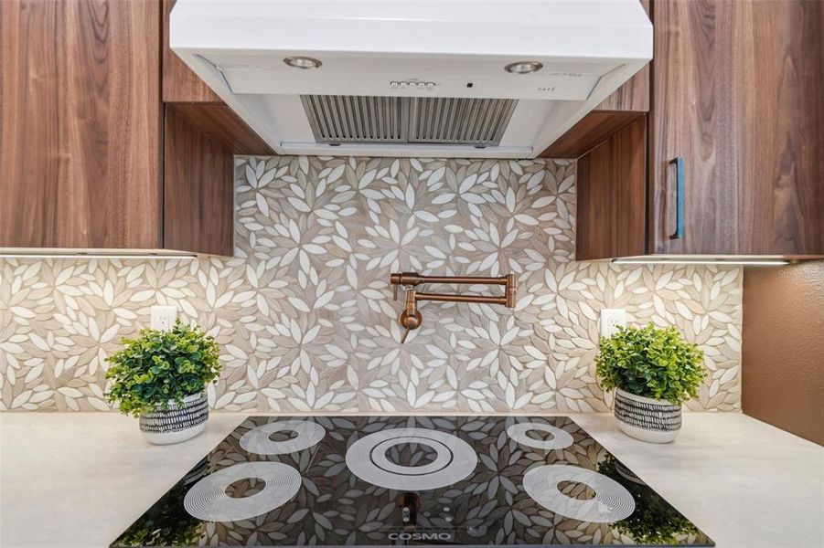 Close-up of interior finishes inside a home in , Orlando (Image 19).