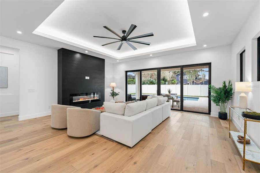Furnished interior view inside a new home in , Orlando (Image 7).