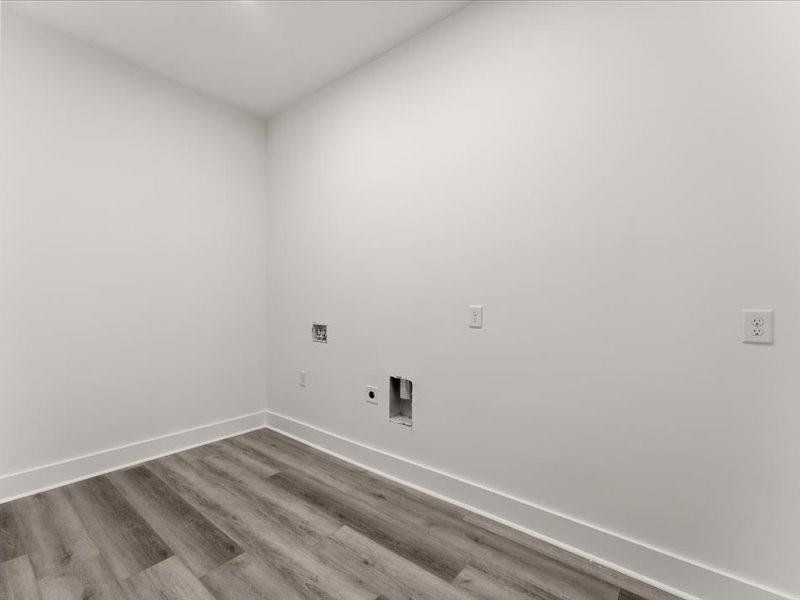 Spacious, unfurnished interior of a new home in , Dahlonega (Image 94).