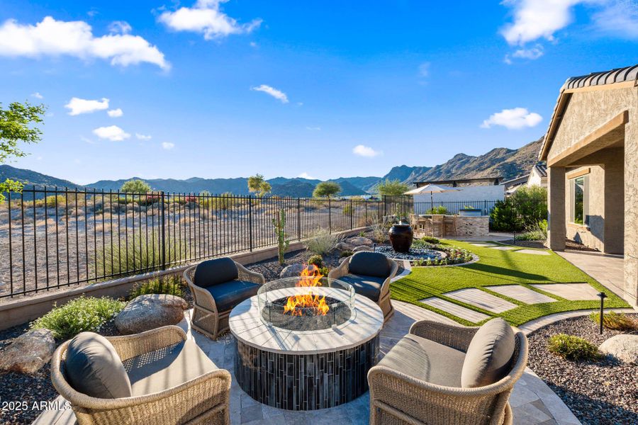 Views to the right Views to the right