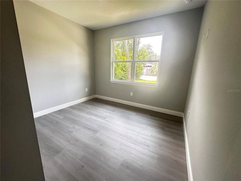 Spacious, unfurnished interior of a new home in , Deland (Image 13).