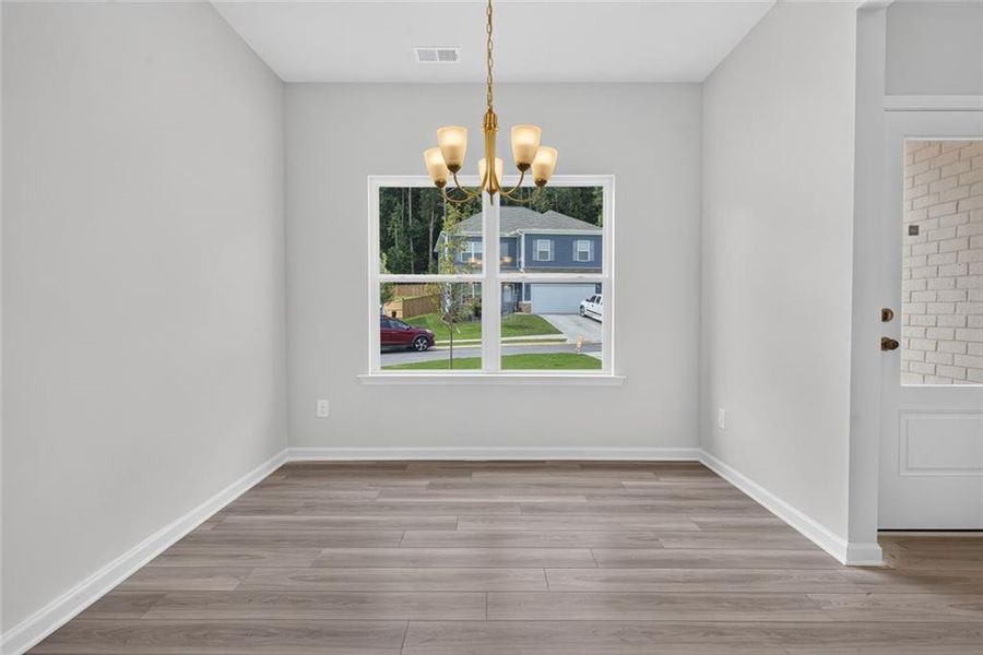 Spacious, unfurnished interior of a new home in Sycamore Crest, Calhoun (Image 32).