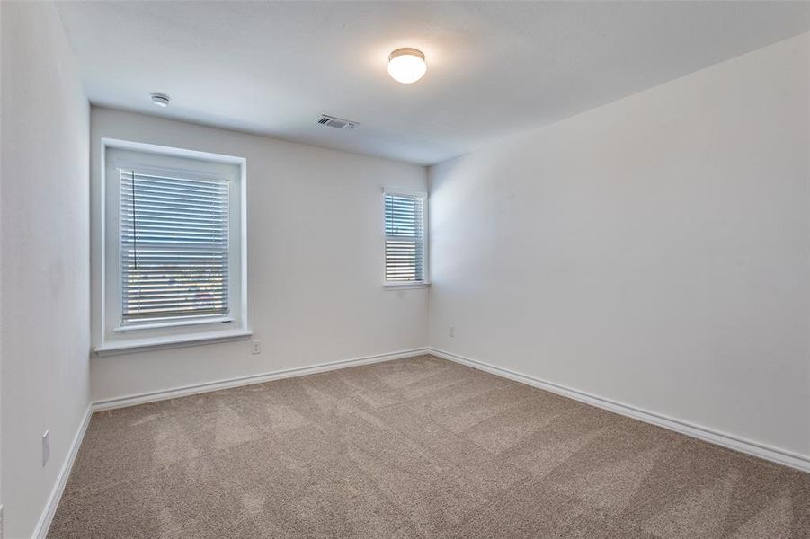 Spacious, unfurnished interior of a new home in Princeton Estates, Princeton (Image 16).