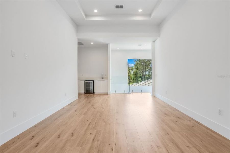 Spacious, unfurnished interior of a new home in , Montverde (Image 18).