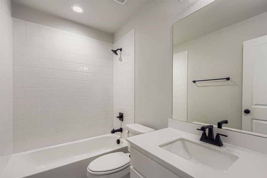 Furnished interior view inside a new home in BridgeWater 60s, Midlothian (Image 11).