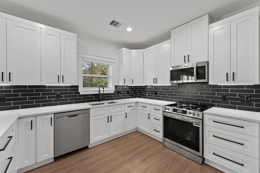 Kitchen Option - 4208 Castor B Kitchen Option - 4208 Castor B