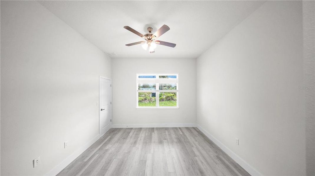 Spacious, unfurnished interior of a new home in , Port Charlotte (Image 25).