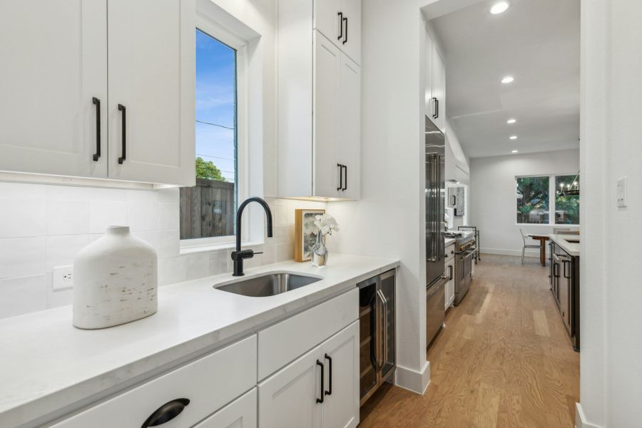 Furnished interior view inside a new home in , Dallas (Image 46).