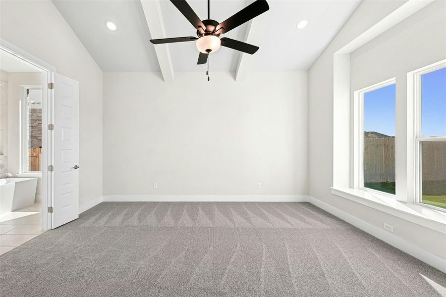 Spacious, unfurnished interior of a new home in Santa Rita Ranch, Liberty Hill (Image 36).