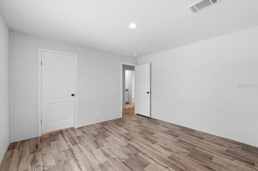 Spacious, unfurnished interior of a new home in , Zephyrhills (Image 44).