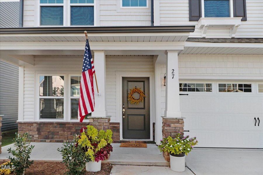 04-27 Silver Moon Ln-4 04-27 Silver Moon Ln-4