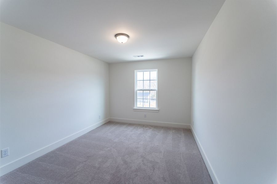Spacious, unfurnished interior of a new home in Brush Creek, Fairview (Image 51).