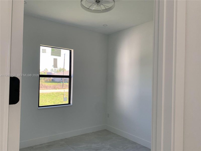 Spacious, unfurnished interior of a new home in , Lehigh Acres (Image 21).