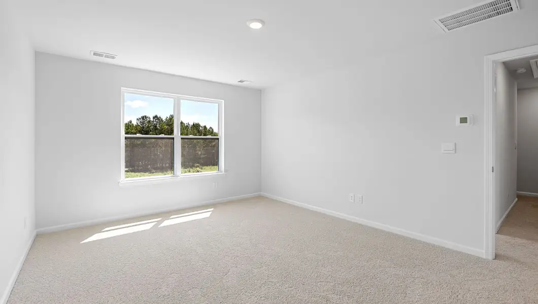 Spacious, unfurnished interior of a new home in Tyger Pines, Moore (Image 18).