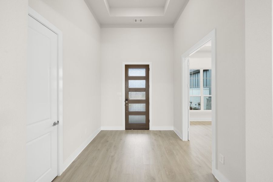 Spacious, unfurnished interior of a new home in Byrum Ranch, Venus (Image 19).