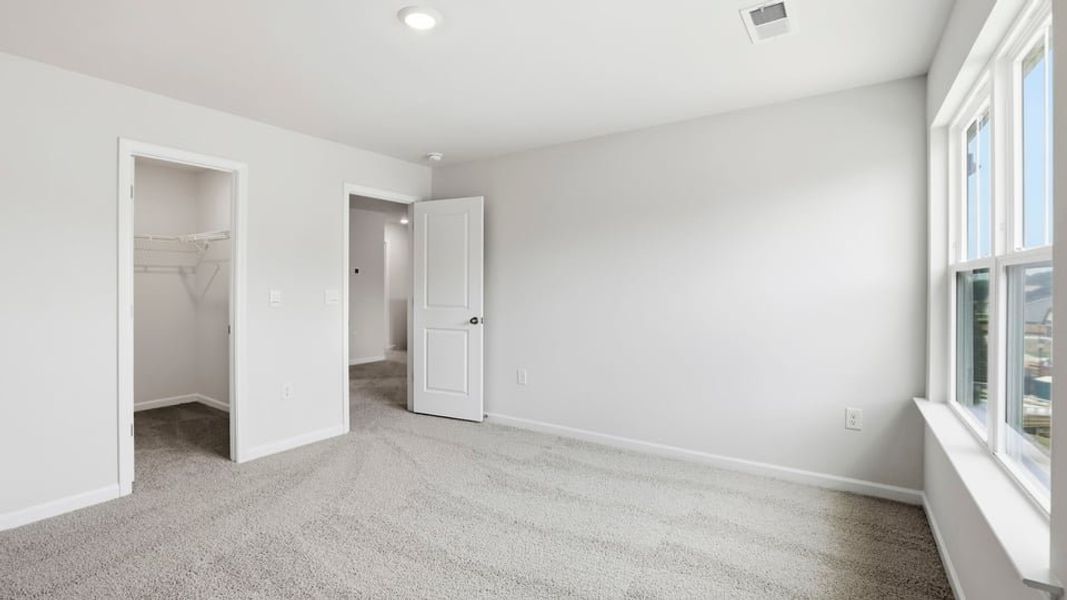 Spacious, unfurnished interior of a new home in Woodglen, Piedmont (Image 31). Spacious, unfurnished interior of a new home in Woodglen, Piedmont (Image 31).