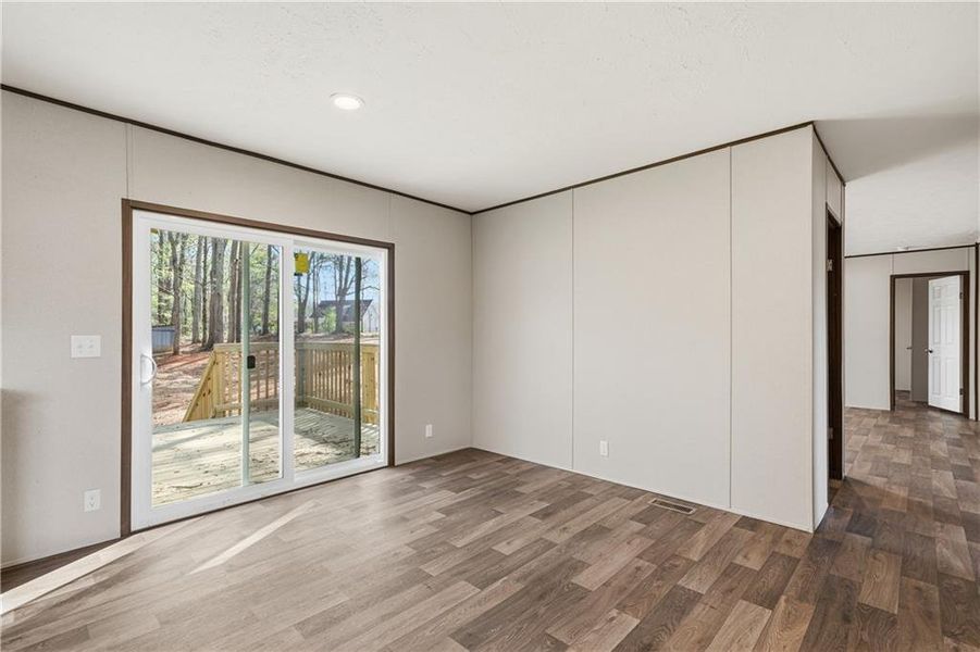 Spacious, unfurnished interior of a new home in , Franklin (Image 22).