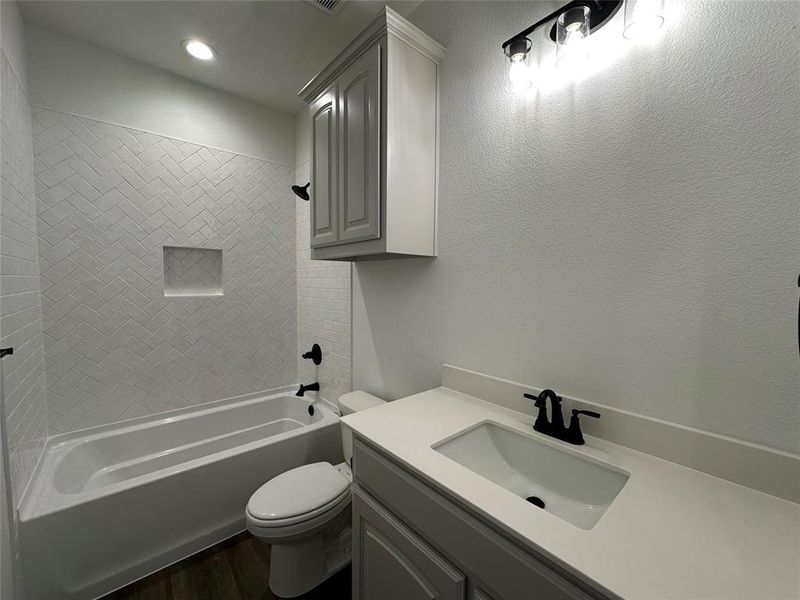 Furnished interior view inside a new home in , Cleburne (Image 6).